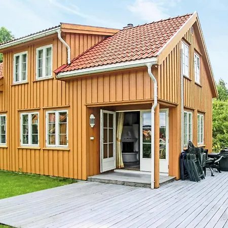 In Risor With Kitchen Holiday home